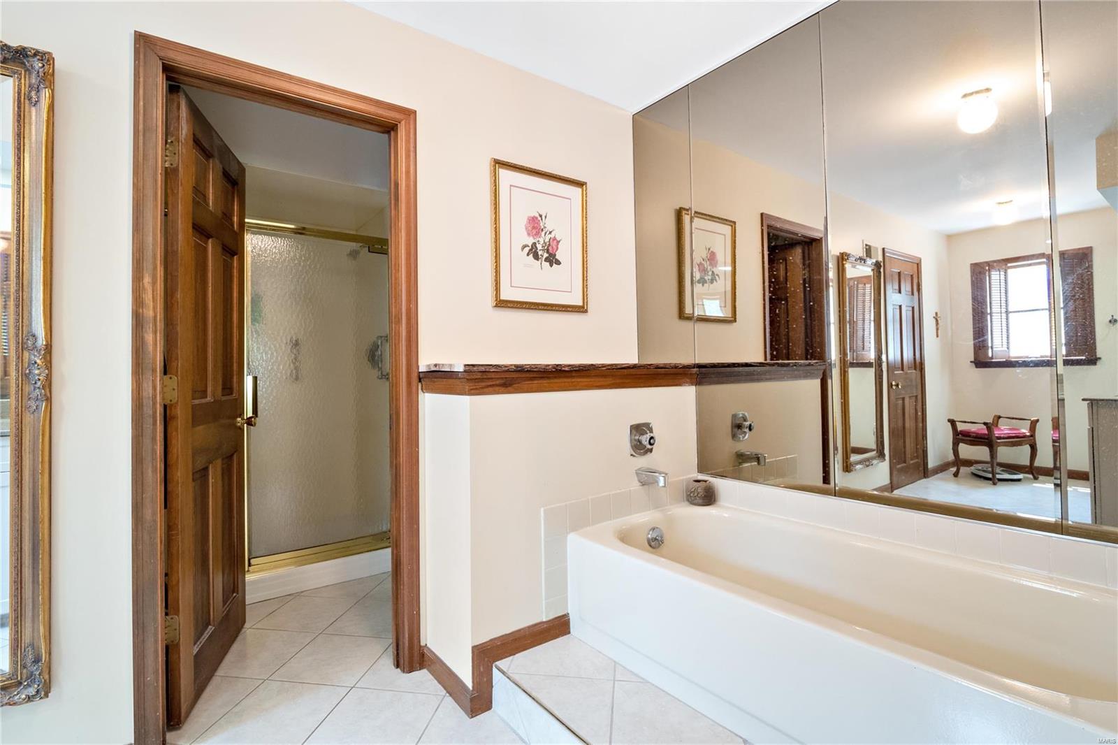 353 Strawbridge