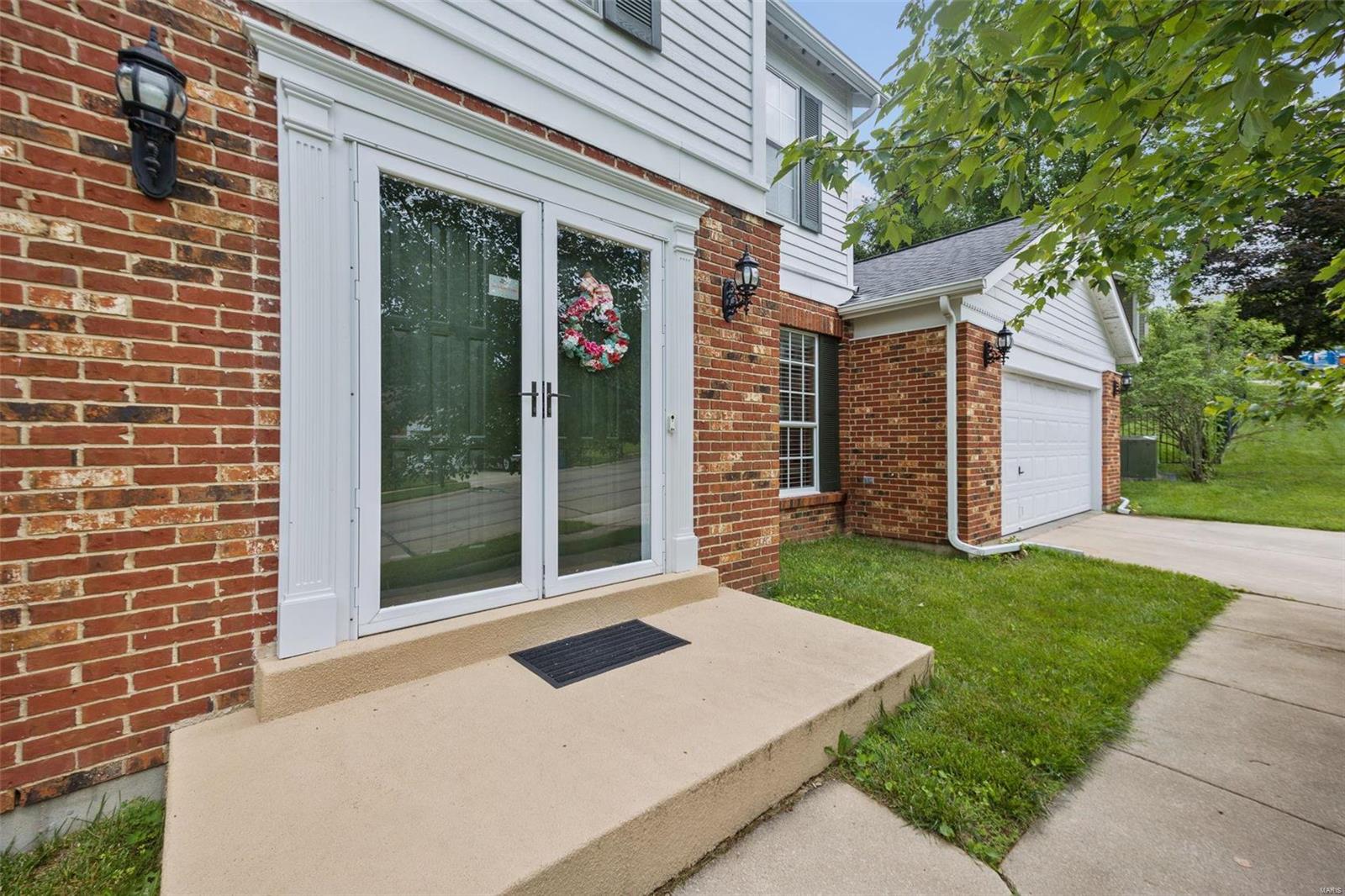 2426 Forest Leaf Parkway