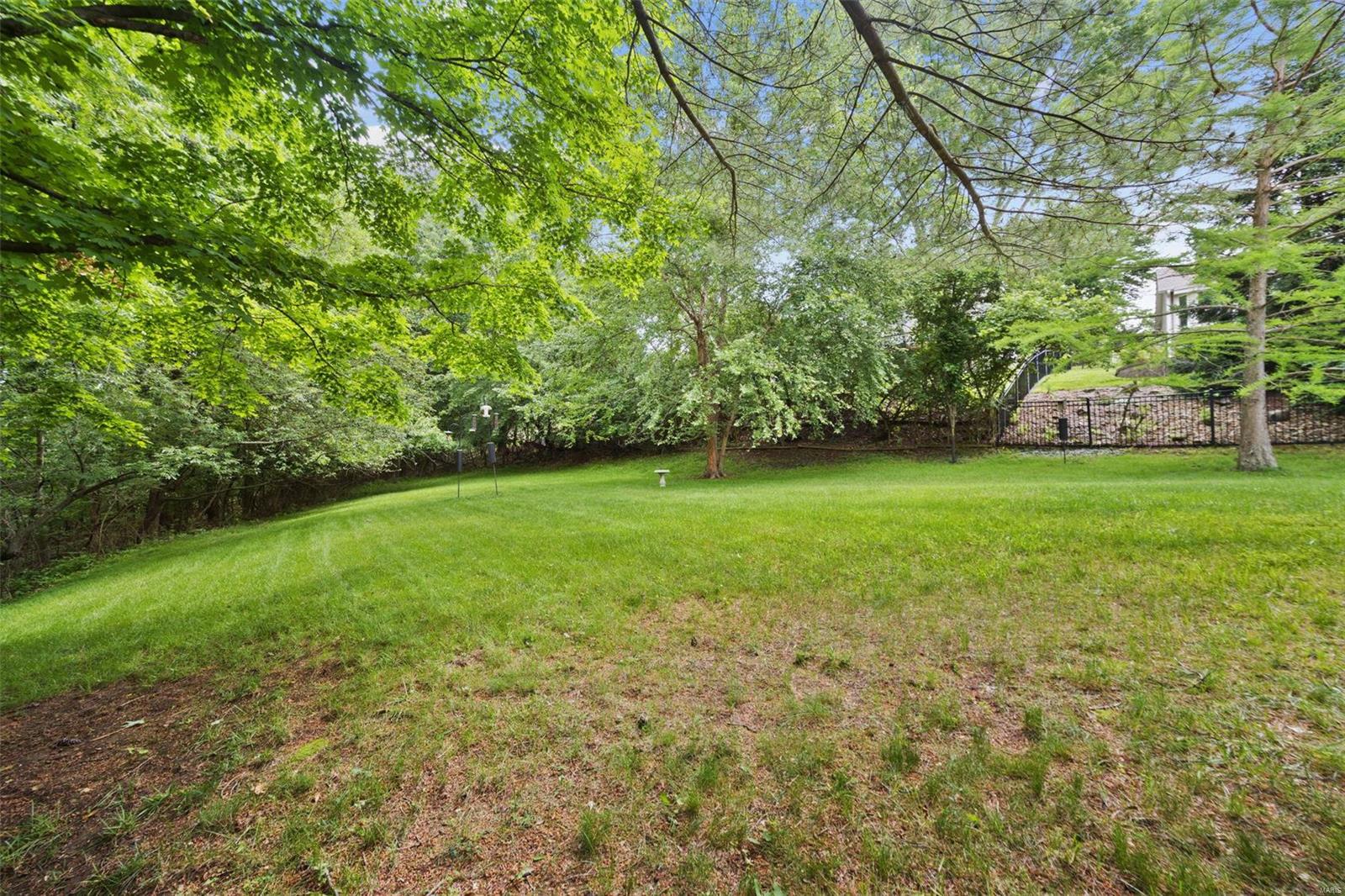 2426 Forest Leaf Parkway