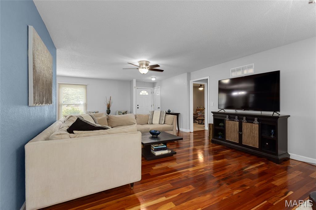 14656 Laketrails Court