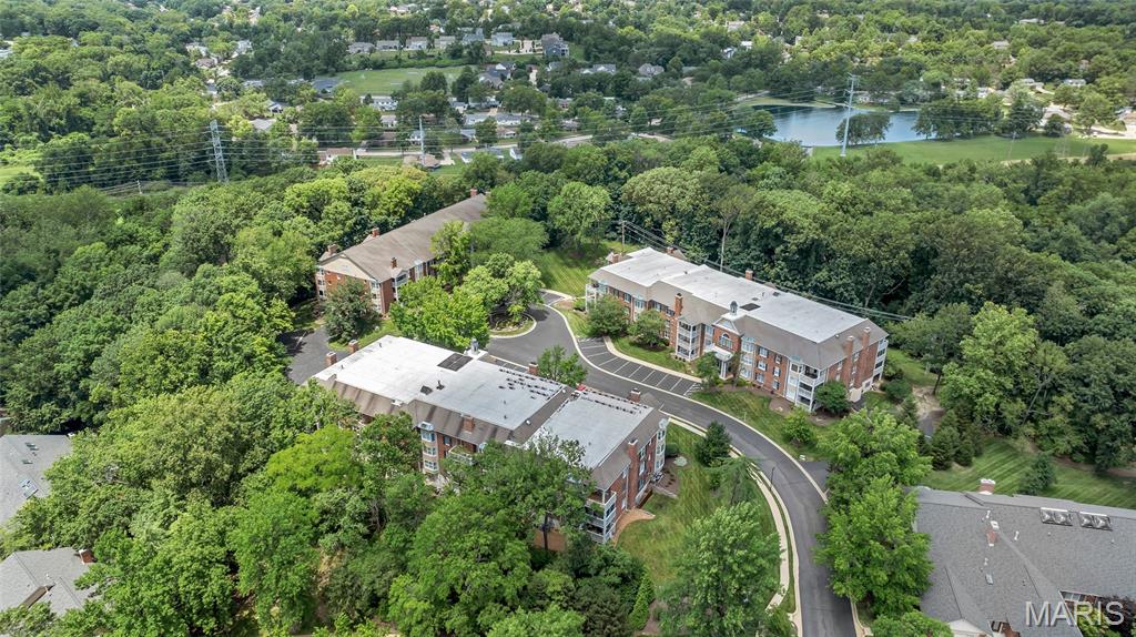 208 Ambridge Court Unit: 302