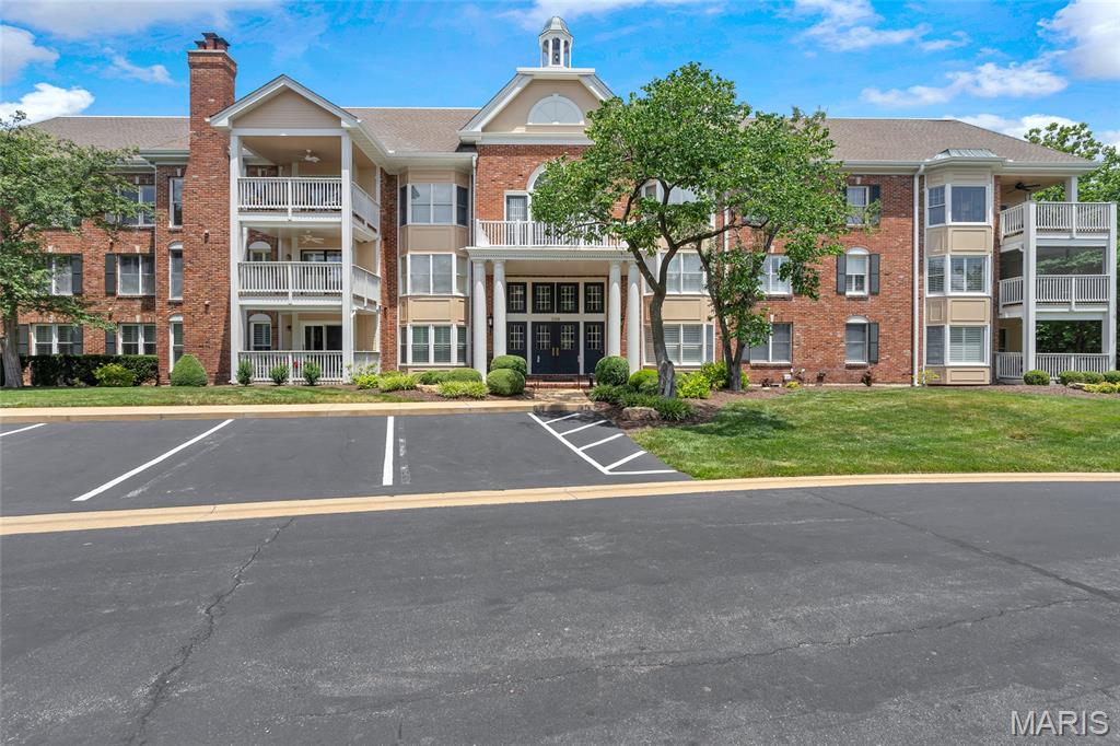 208 Ambridge Court Unit: 302