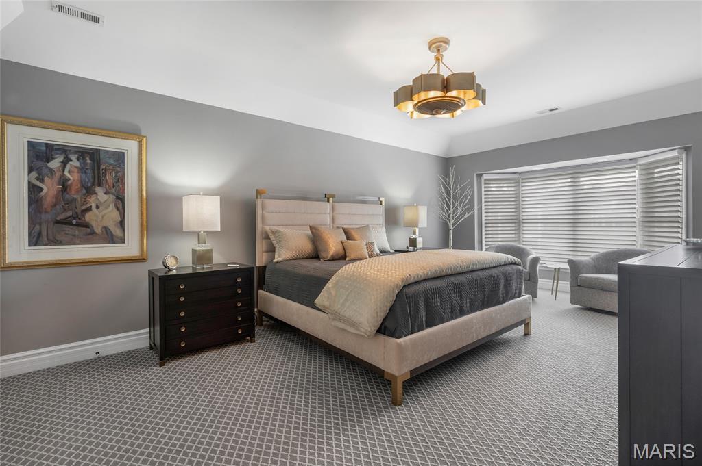 208 Ambridge Court Unit: 302