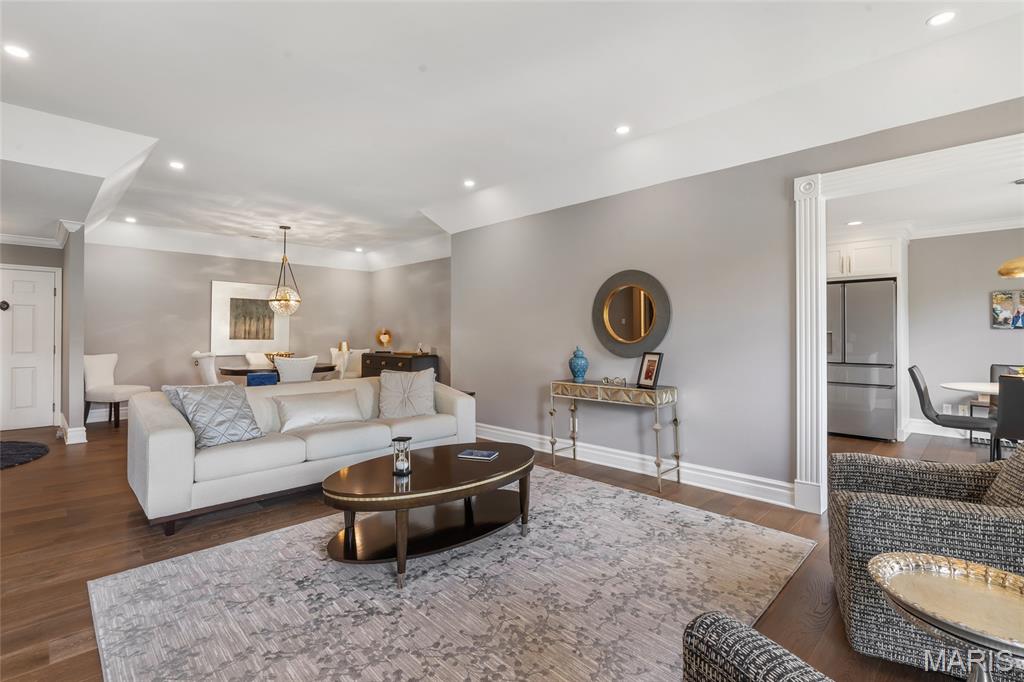 208 Ambridge Court Unit: 302