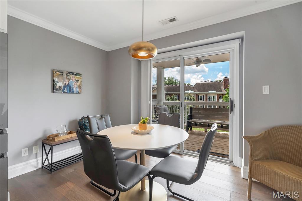 208 Ambridge Court Unit: 302