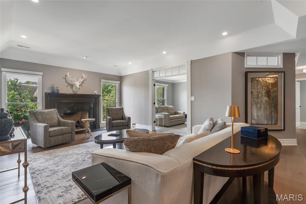 208 Ambridge Court Unit: 302