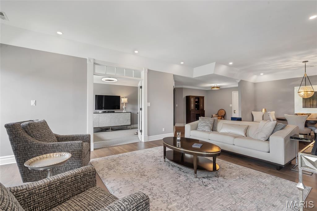 208 Ambridge Court Unit: 302