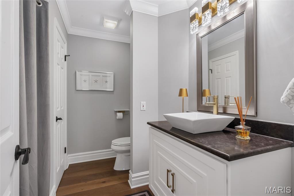 208 Ambridge Court Unit: 302