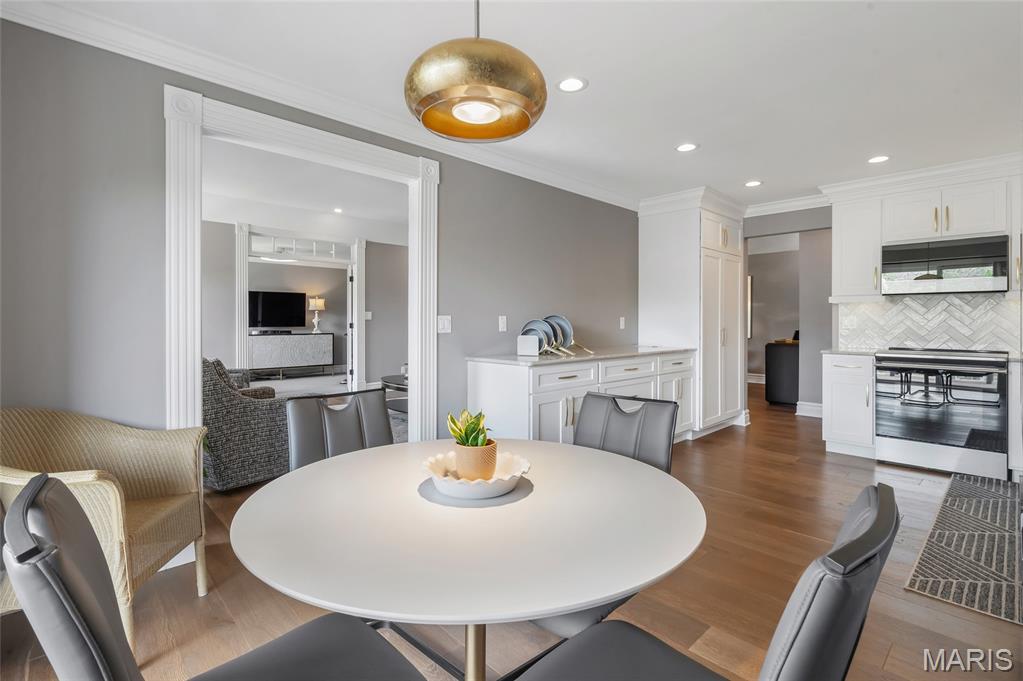 208 Ambridge Court Unit: 302