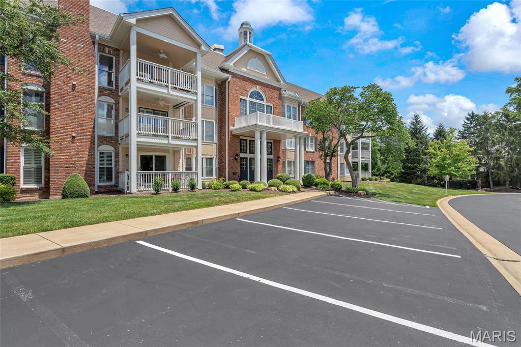 208 Ambridge Court Unit: 302