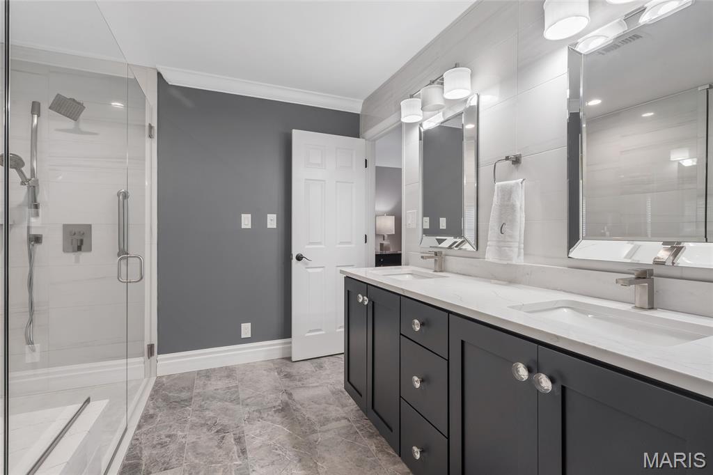 208 Ambridge Court Unit: 302