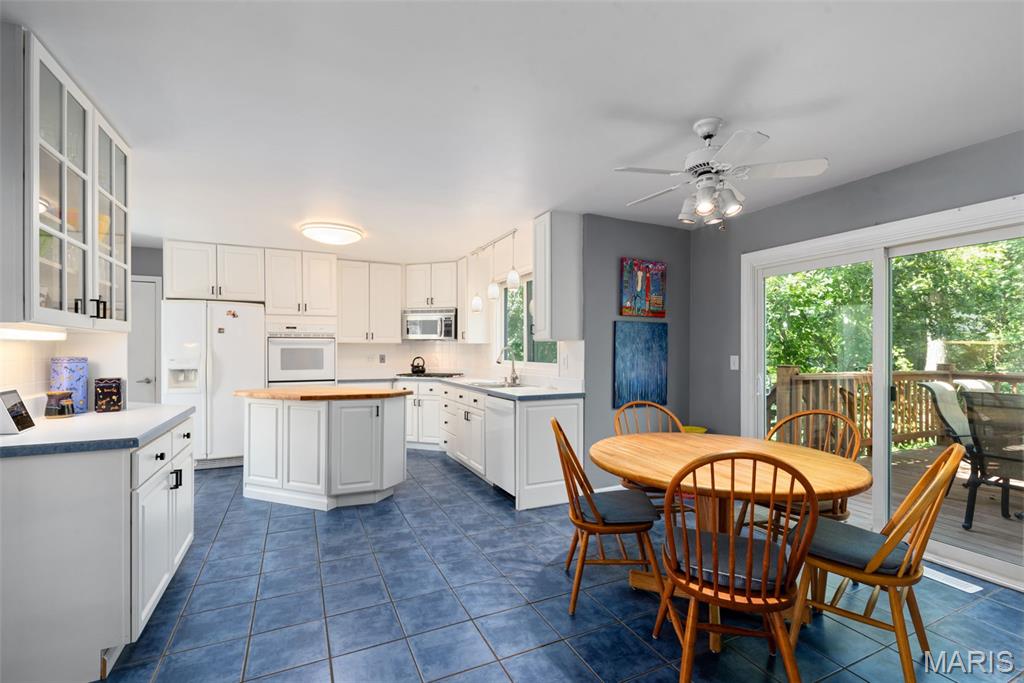 1806 Summer Lake Drive