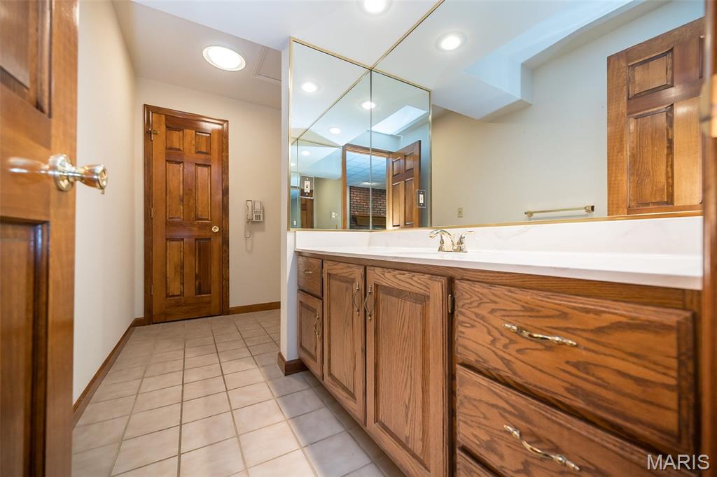 2300 Sterling Pointe Drive