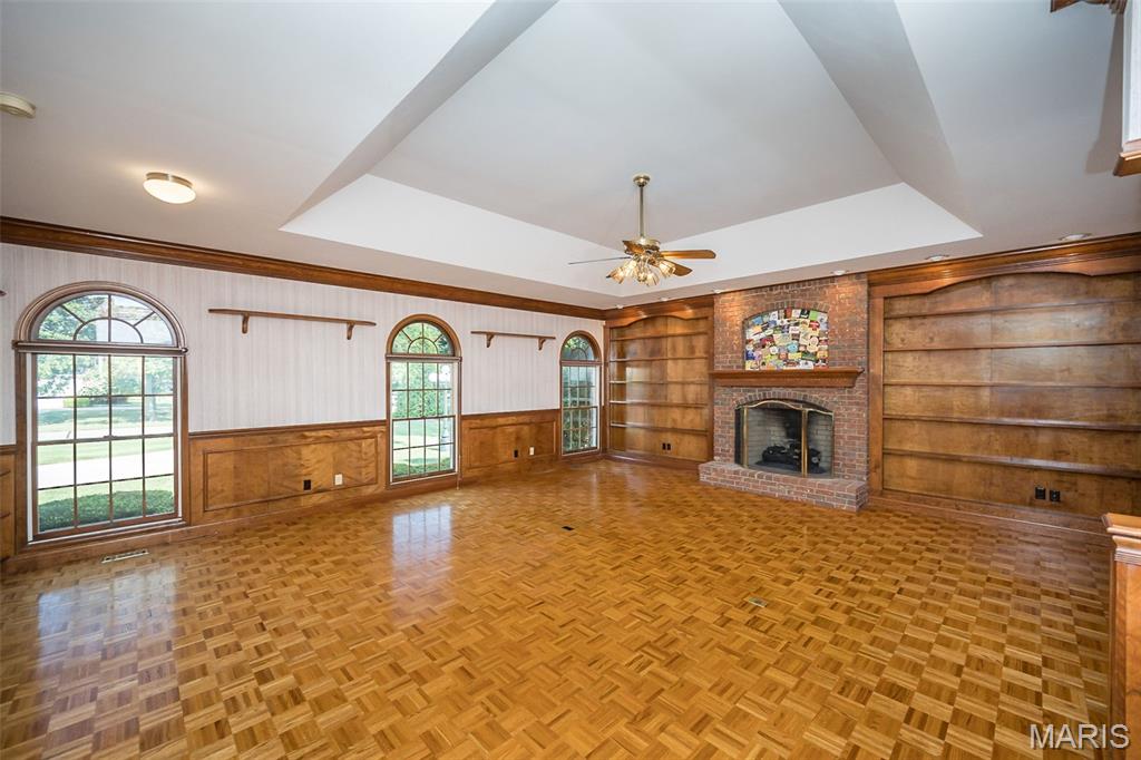 2300 Sterling Pointe Drive