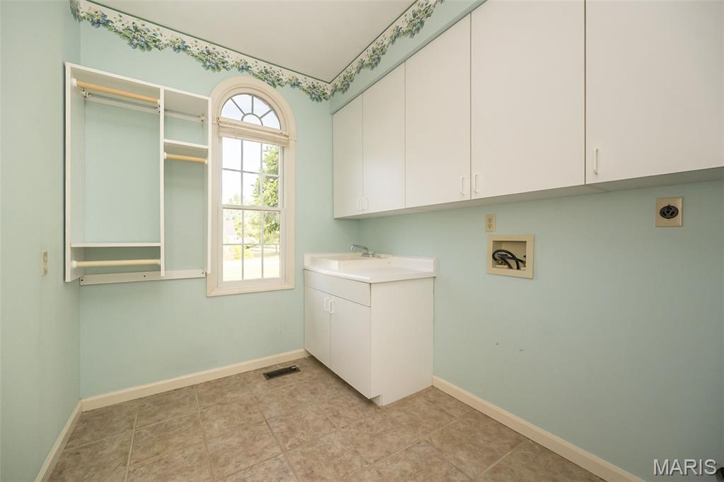 2300 Sterling Pointe Drive