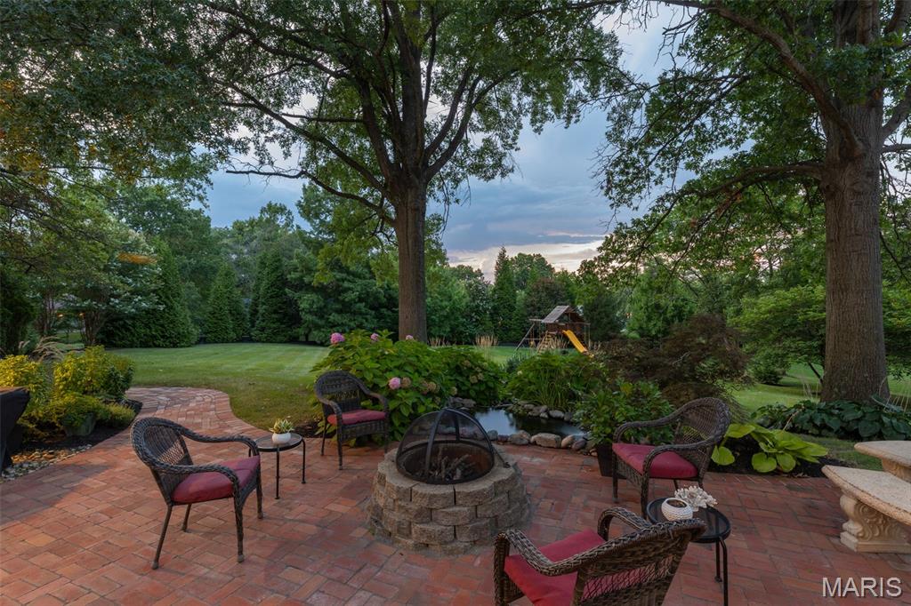 233 Whiting Lane