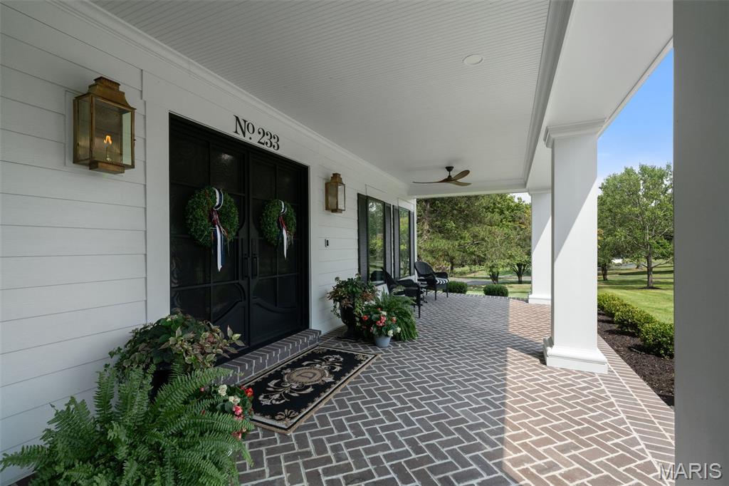 233 Whiting Lane