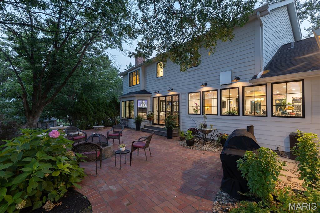 233 Whiting Lane