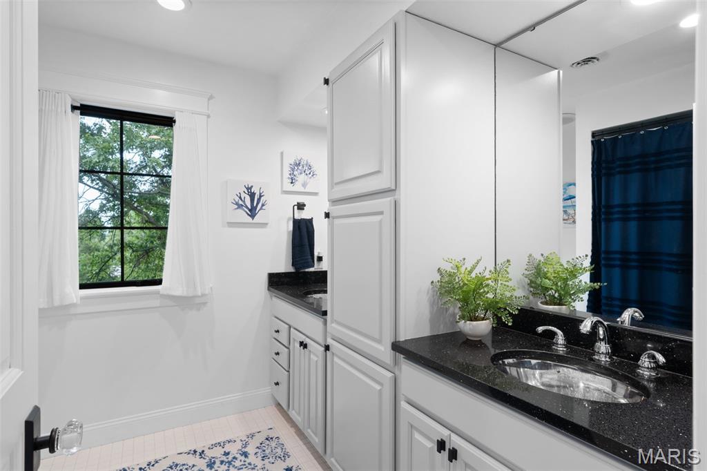 233 Whiting Lane