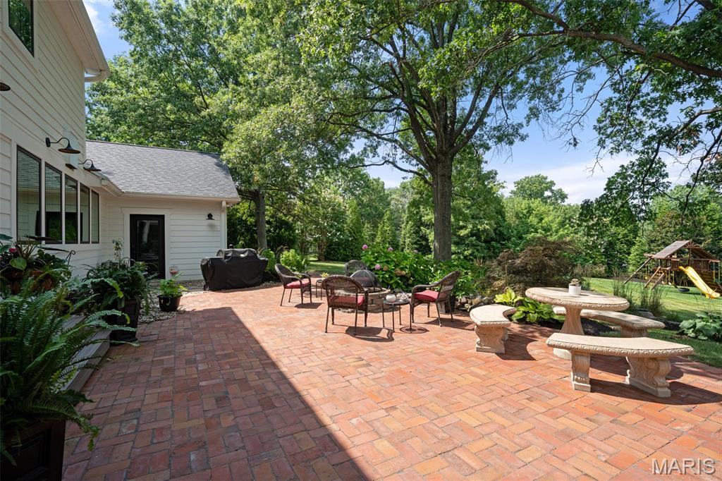 233 Whiting Lane