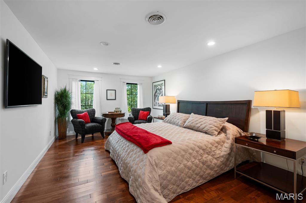 233 Whiting Lane