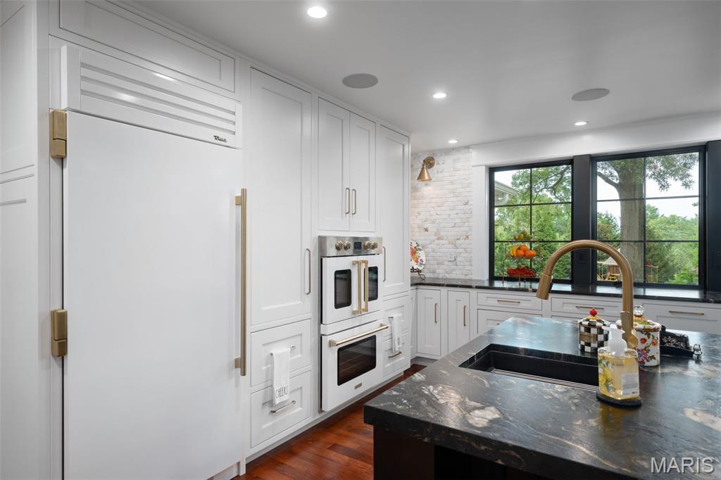 233 Whiting Lane