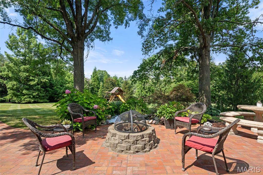 233 Whiting Lane