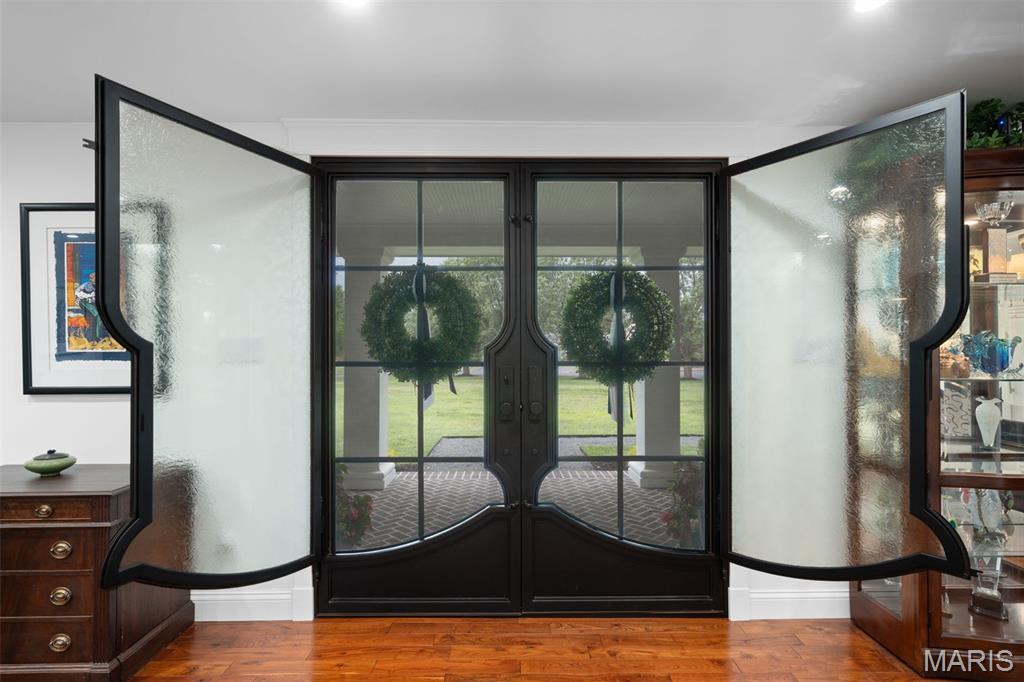 233 Whiting Lane