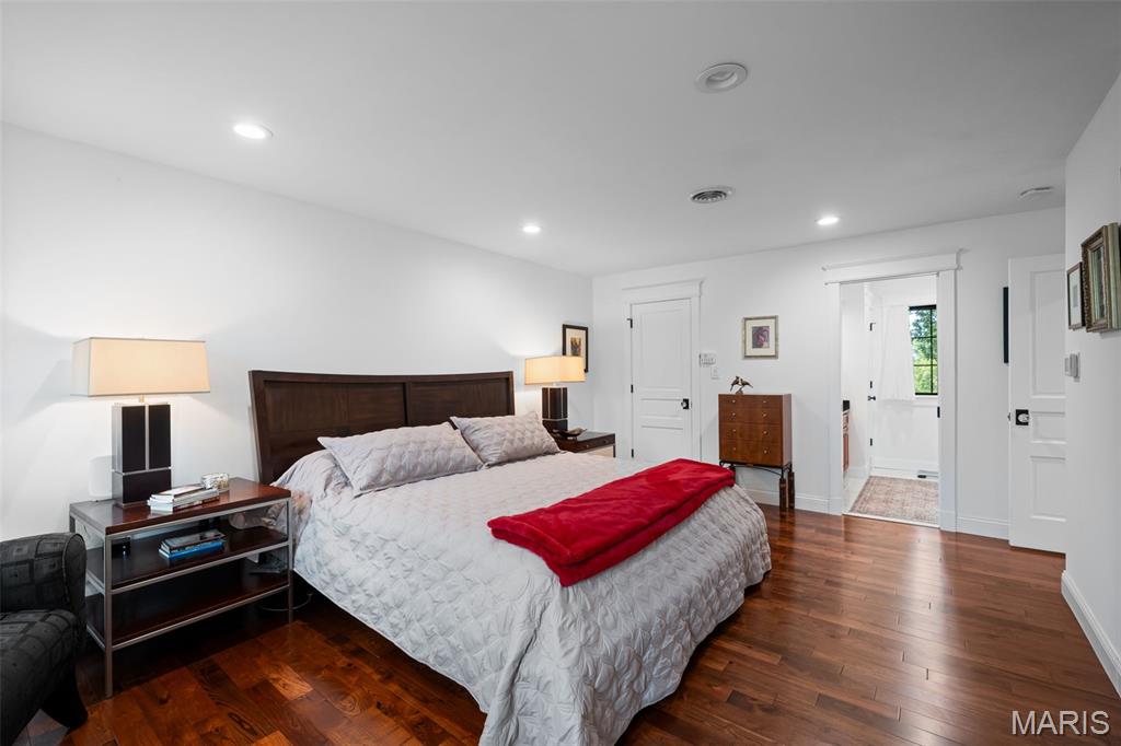 233 Whiting Lane
