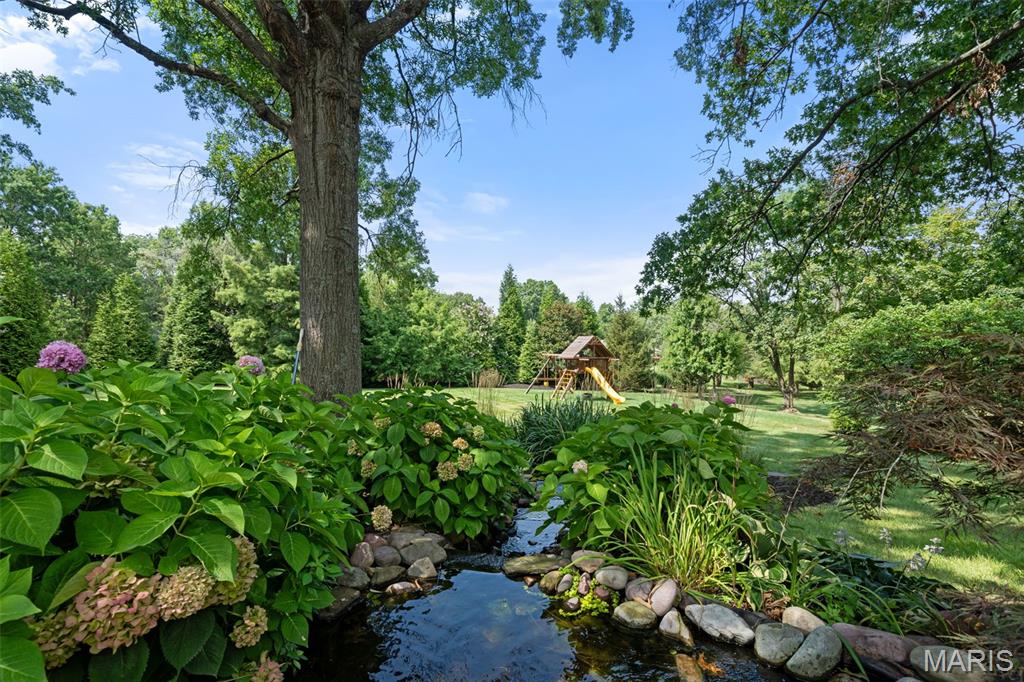 233 Whiting Lane
