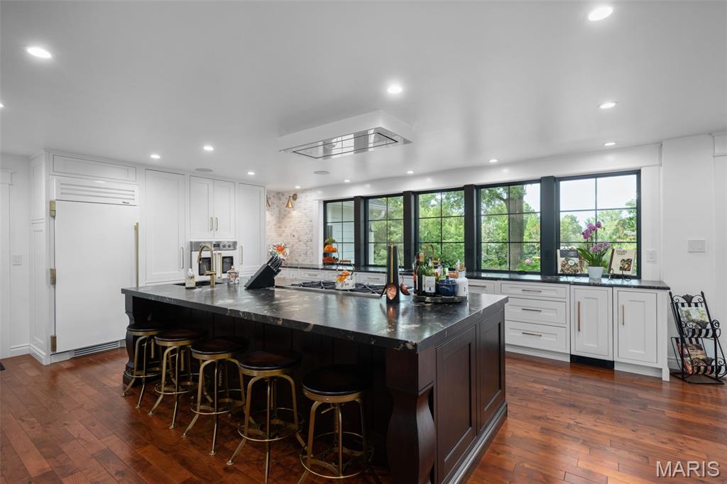233 Whiting Lane
