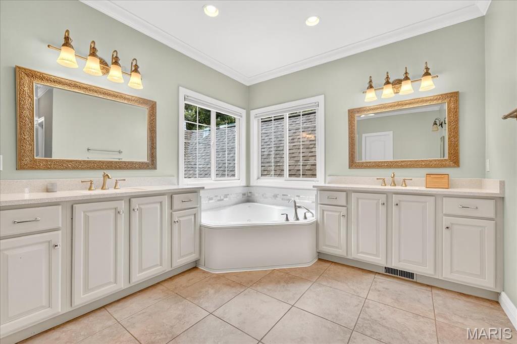 6 Kehrs Mill Glen Court