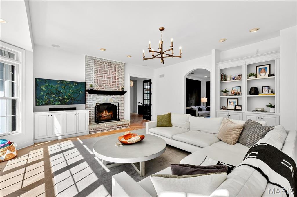 6 Kehrs Mill Glen Court