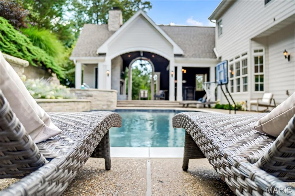 6 Kehrs Mill Glen Court