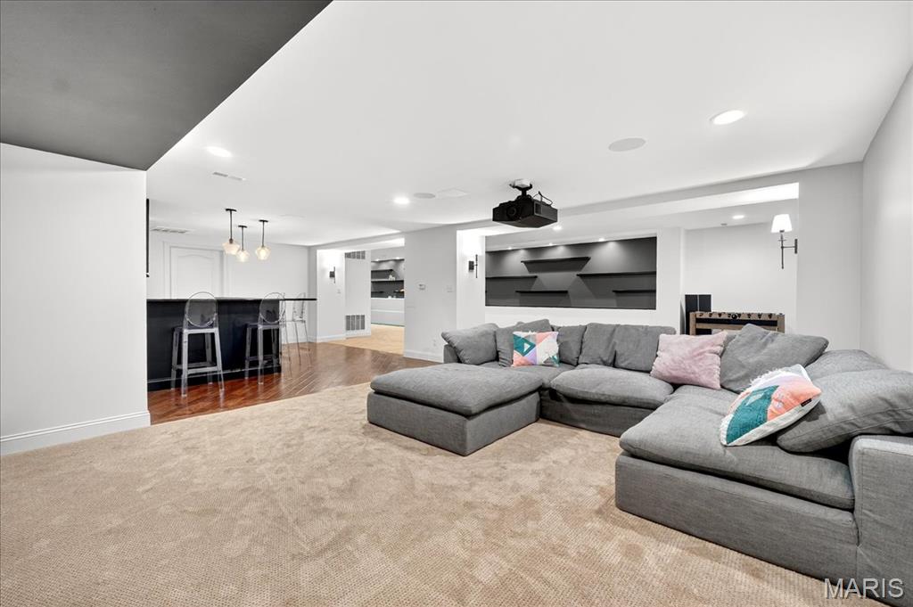 6 Kehrs Mill Glen Court
