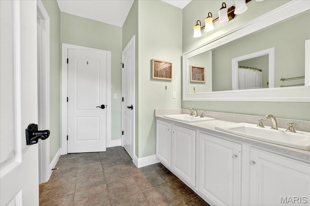 6 Kehrs Mill Glen Court