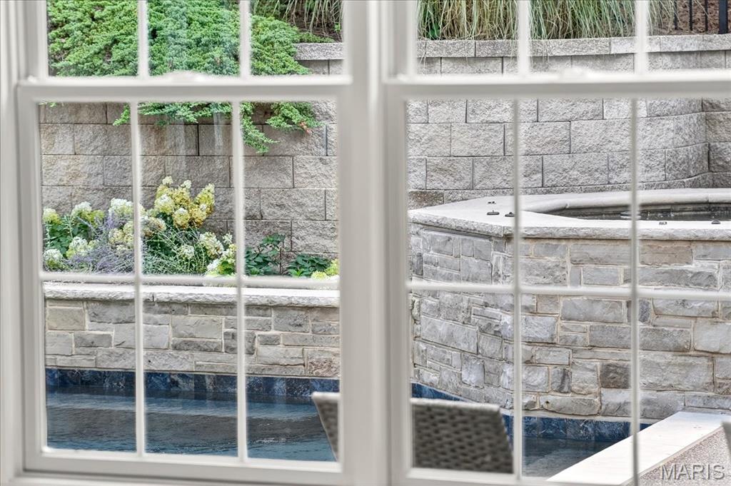 6 Kehrs Mill Glen Court