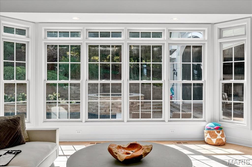 6 Kehrs Mill Glen Court
