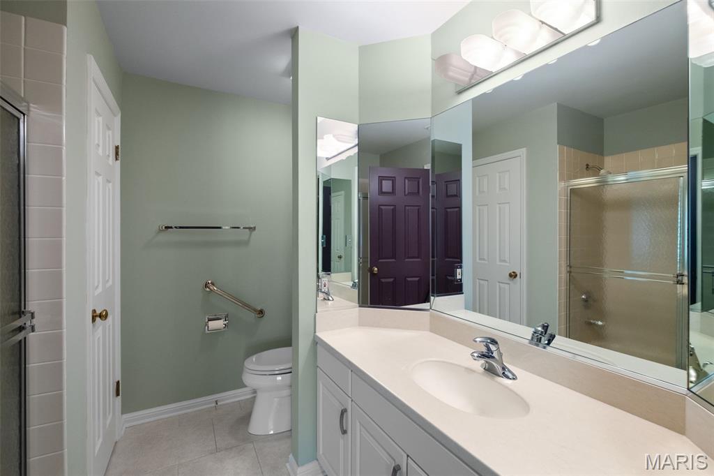 208 Ambridge Court Unit: 202