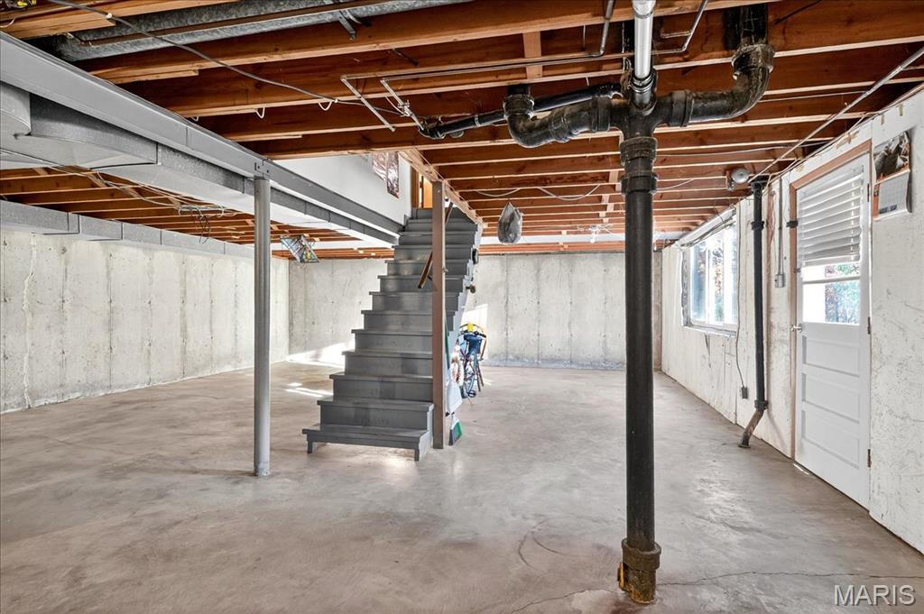 4316 Kings Acres Drive