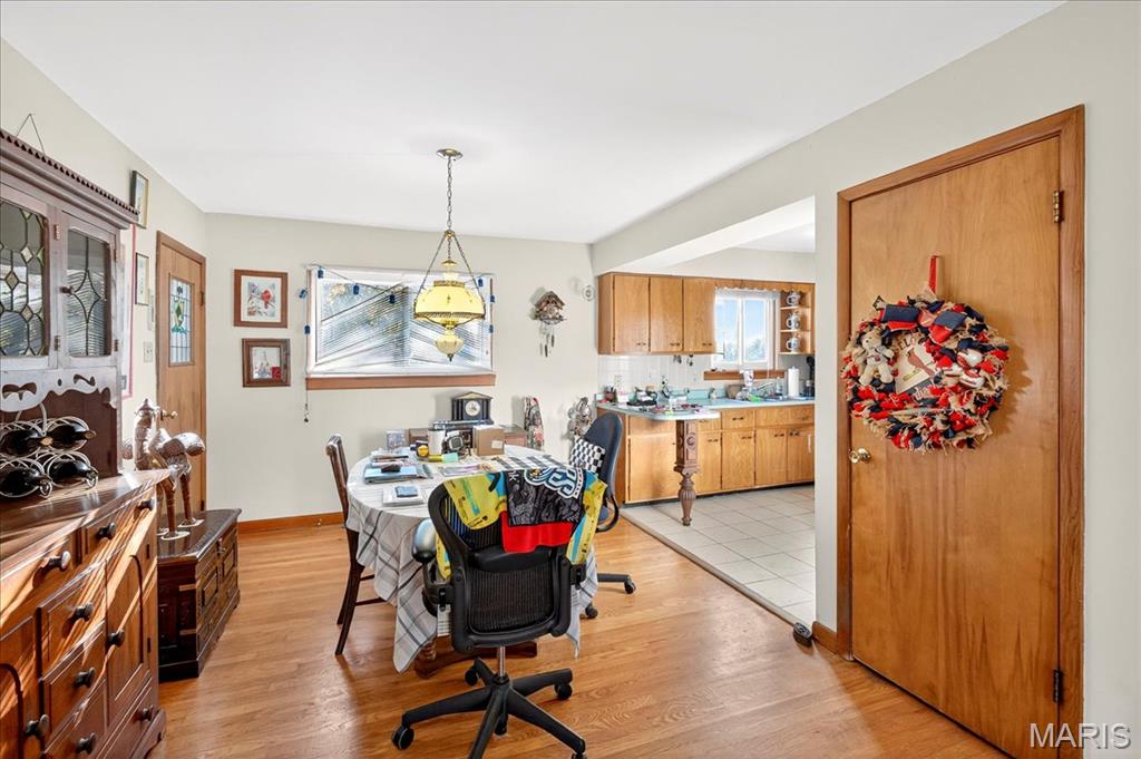 4316 Kings Acres Drive