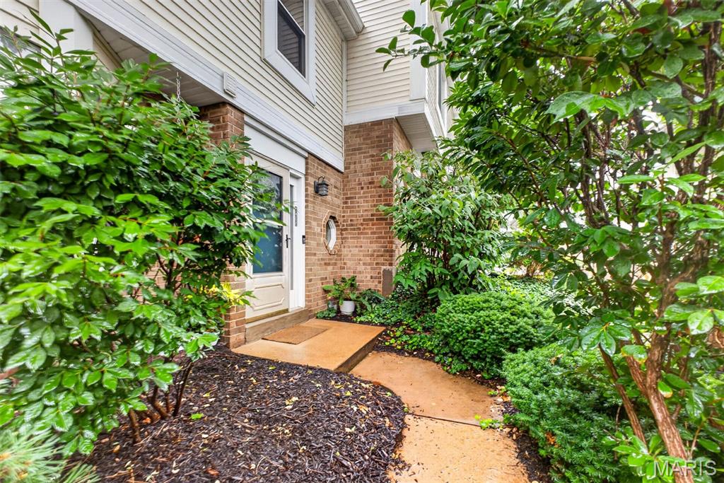 2039 Kentmore Lane