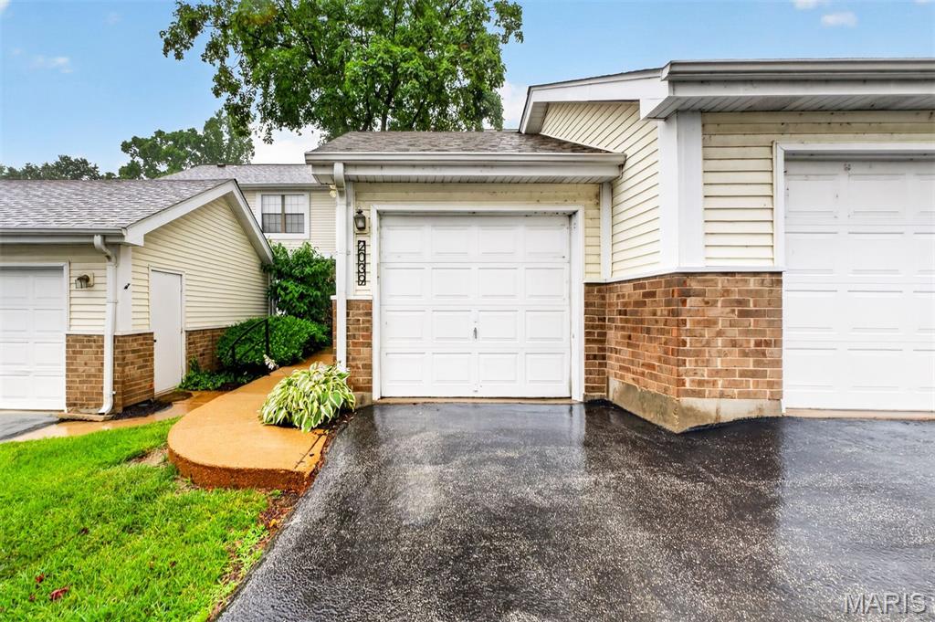 2039 Kentmore Lane