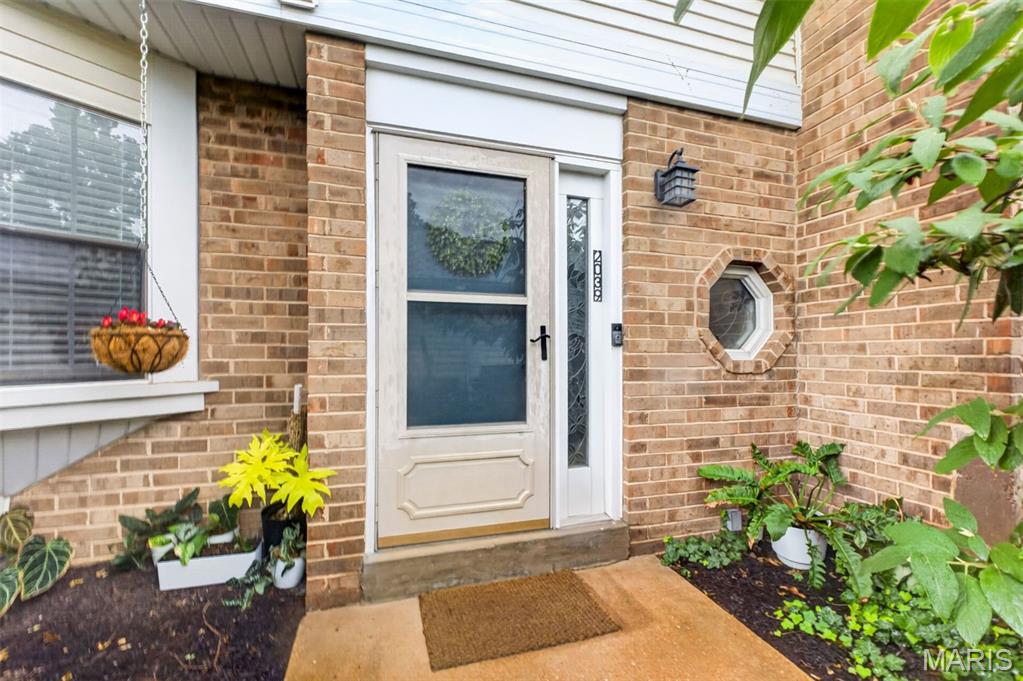 2039 Kentmore Lane