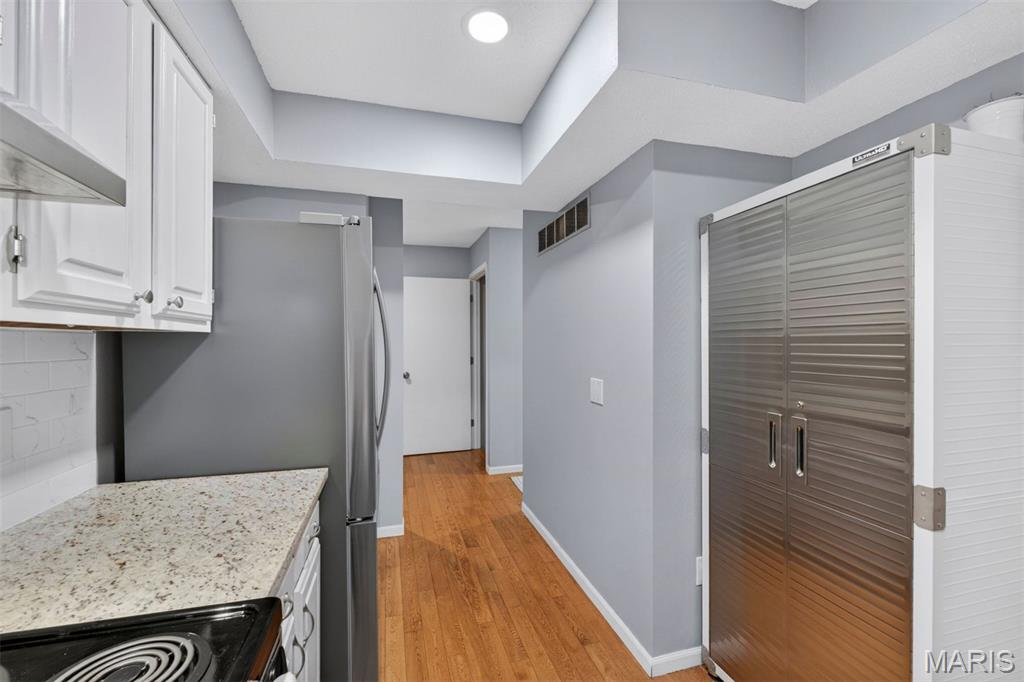 2039 Kentmore Lane