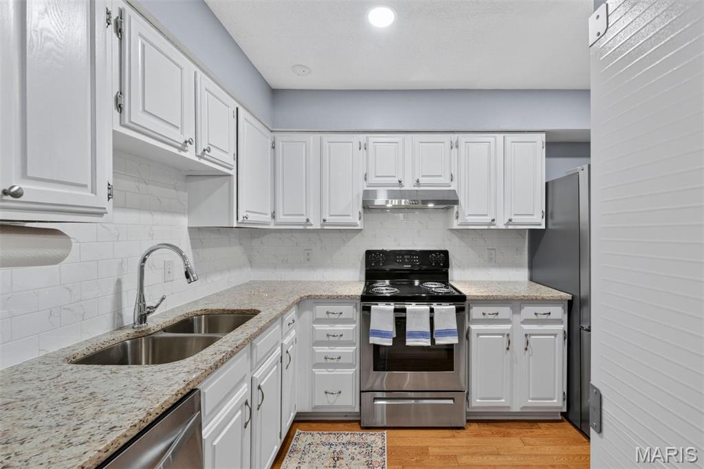 2039 Kentmore Lane