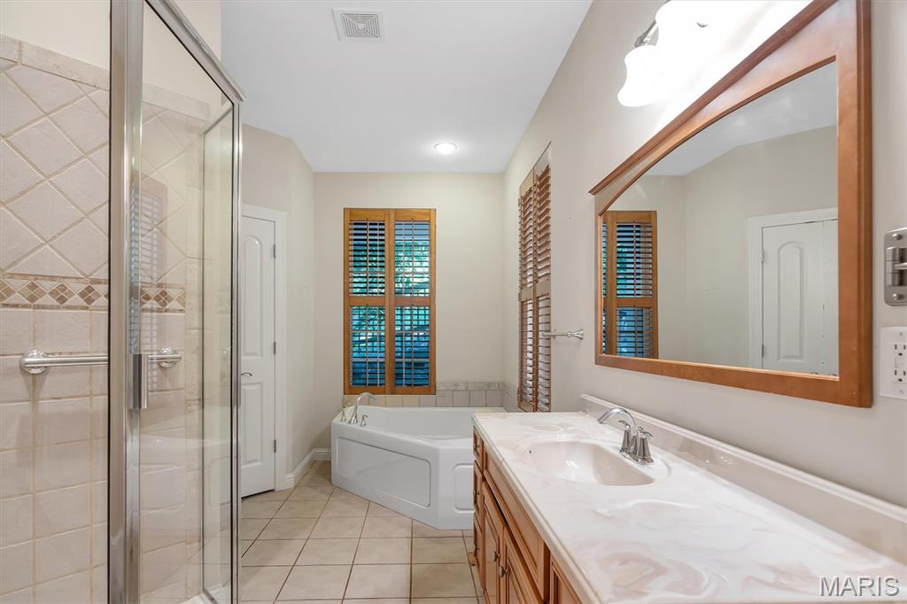 1549 Paradise Valley Drive