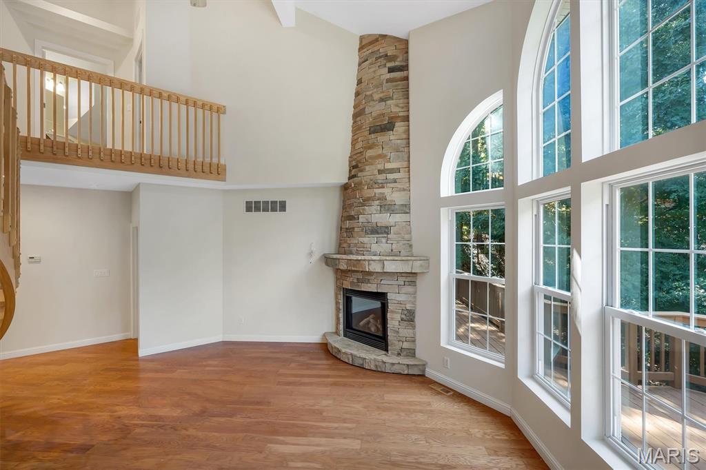 1549 Paradise Valley Drive
