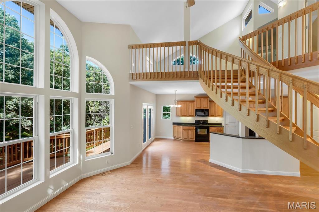 1549 Paradise Valley Drive