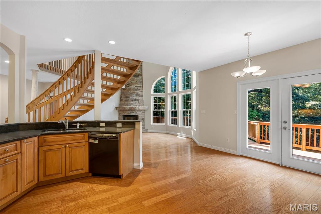 1549 Paradise Valley Drive